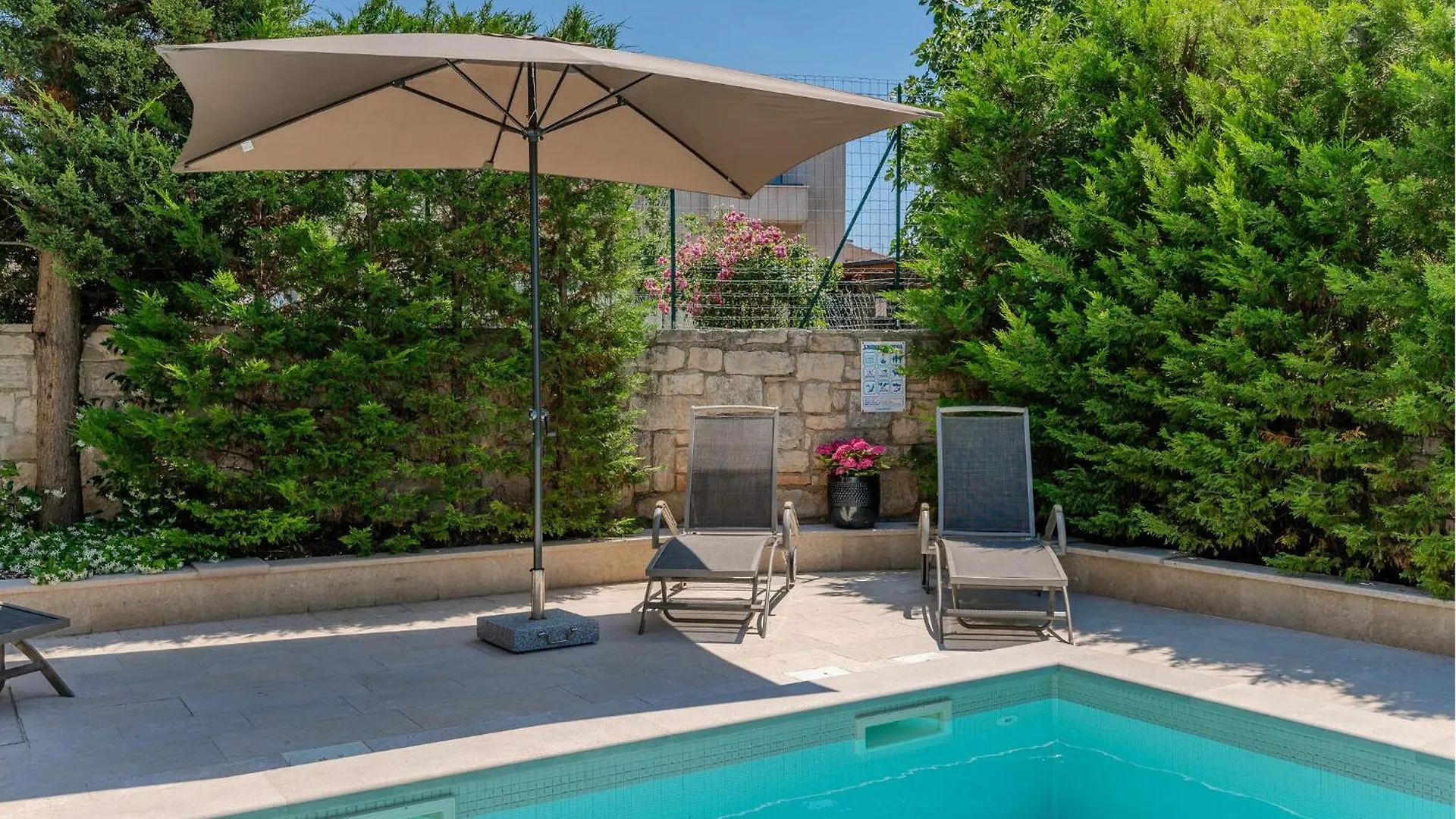 1 Bedroom Beautiful Apartment In Pula 0*,